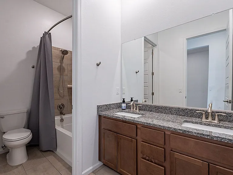 12442 N Appling Ave — Photo 22