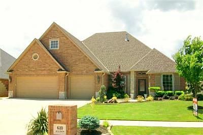 1st image of 610 NW Allison Ln