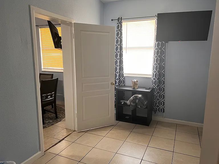 10107 N Aster Ave #B — Photo 11