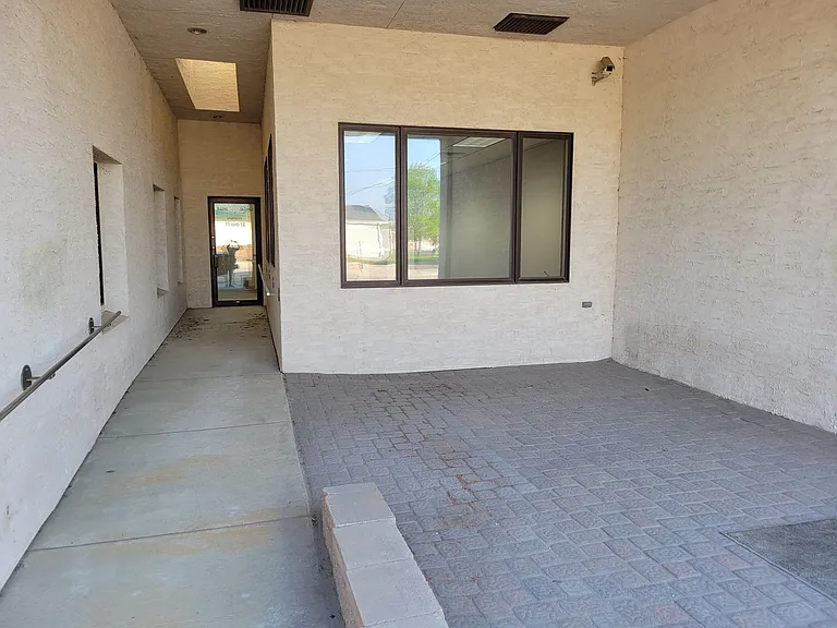 202 Cofield St N — Photo 12