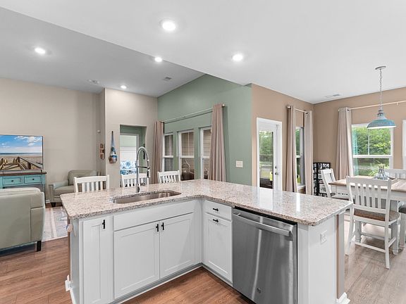 5th image of 5635 Whitebark Dr.