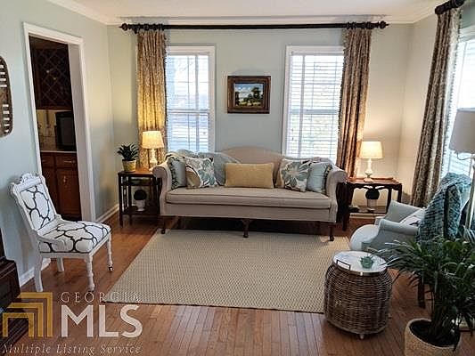 4th image of 803 Woods Hole Cir