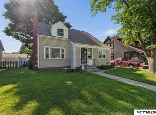 212 S Vermont Ave, Mason City, IA 50401