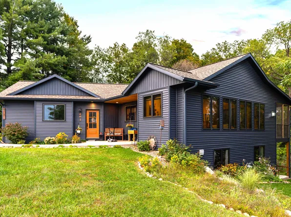 401 Inverness Terrace Ct #5, Baraboo, WI 53913