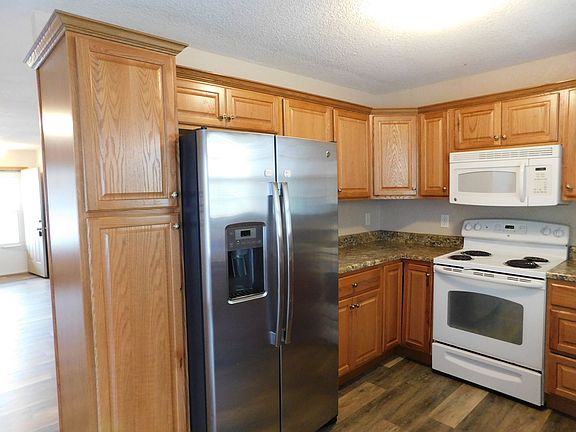 5th image of 420 W Odell Ct
