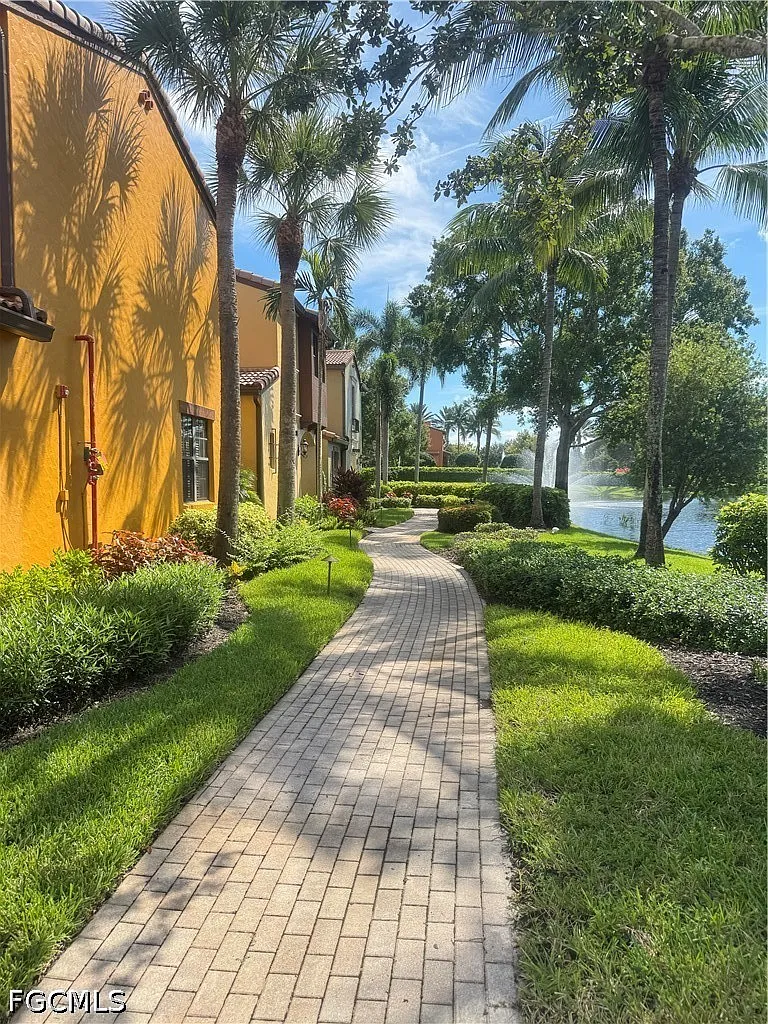 2 bed, 2.5 bath, 1480 sqft, $6,000 — Photo 1