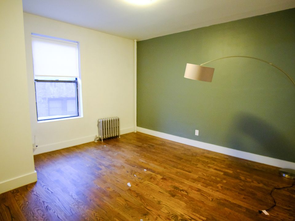1st image of 12 Pinehurst Ave APT 4I