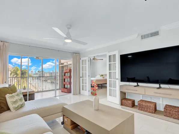 236 Castlewood Drive #305, North Palm Beach, FL 33408