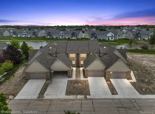 46710 Emerald Creek Dr, Shelby Township, MI 48315