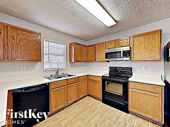 4th image of 1300 Leeward Ln