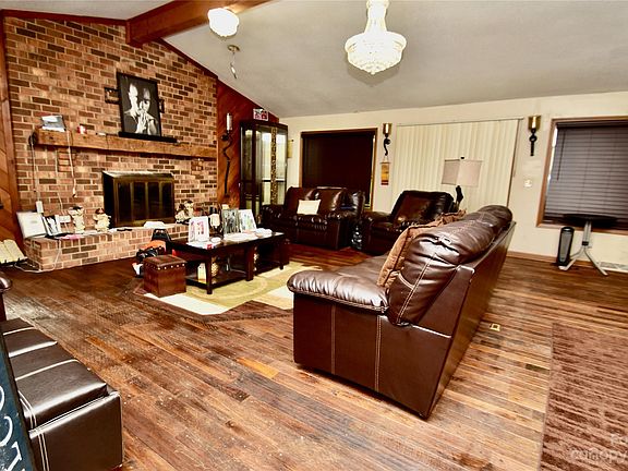 2nd image of 2317 Pinehaven Dr