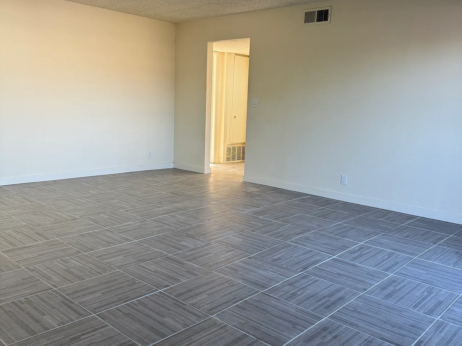 3251 Baldwin Park Blvd — Photo 4