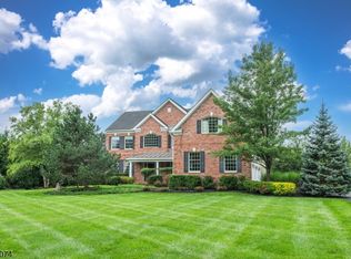 17 Fieldview Dr, Sparta, NJ 07871