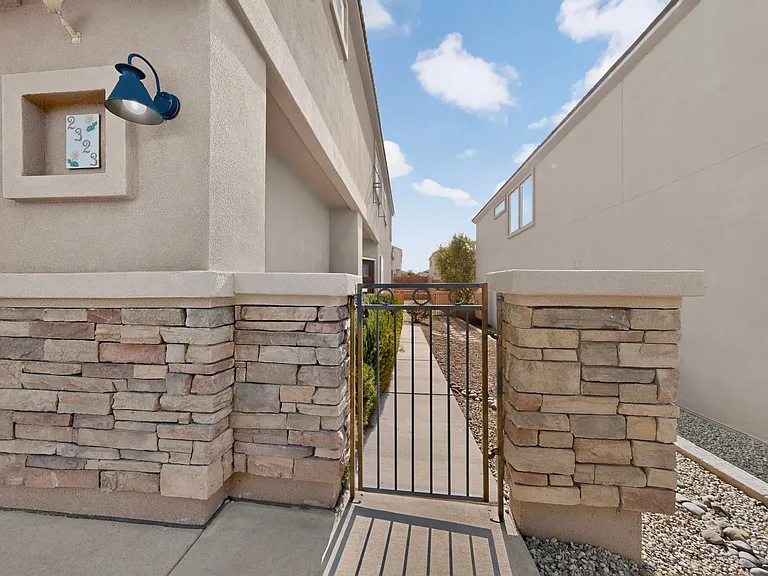 2323 Margarita Dr SE — Photo 6