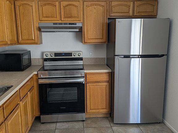 5th image of 7424 Golden Glenn Ct