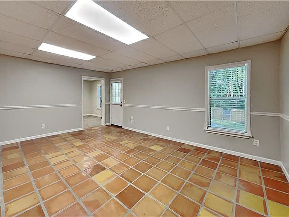 4th image of 715 Welford Rd