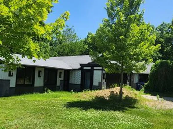 41430 Warren Rd, Canton, MI 48187