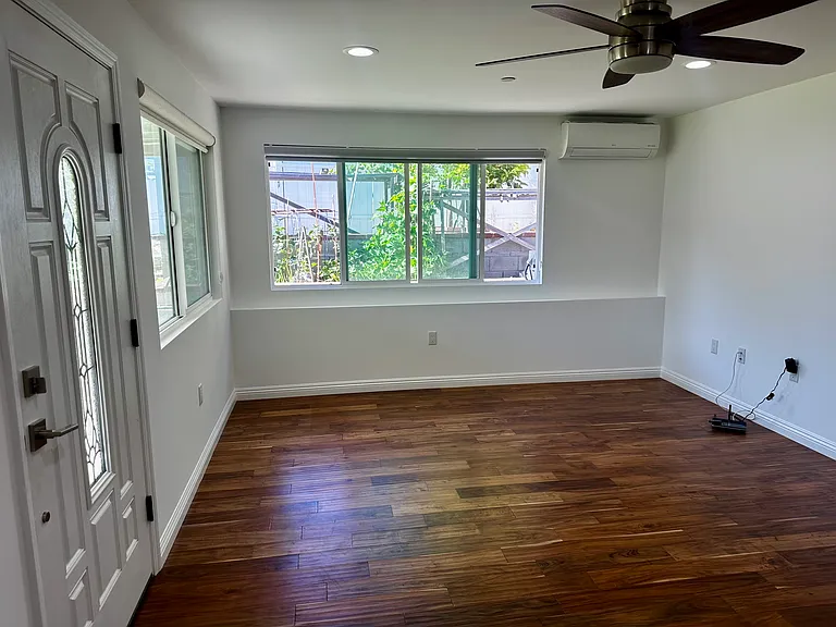 923 Milmada Dr — Photo 2