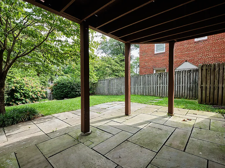 1318 Perry St NE — Photo 46