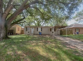 1805 Oriole Dr, League City, TX 77573