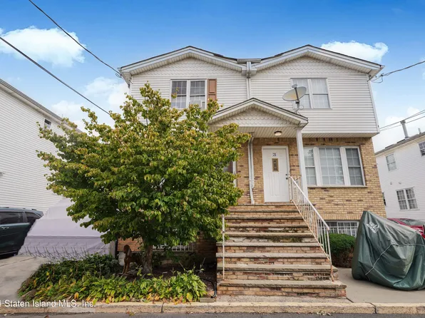 23 Gloria Ct, Staten Island, NY 10302