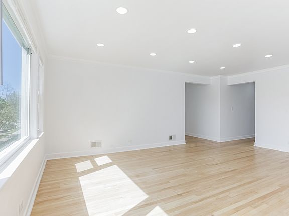 2nd image of 9031 Bronx Ave #2