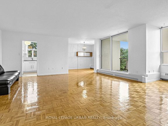 4th image of 60 Pavane Linkway #403