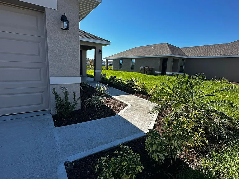 4391 Sagefield Dr — Photo 2