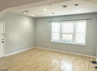 90 Leslie St FLOOR 2, Newark, NJ 07108