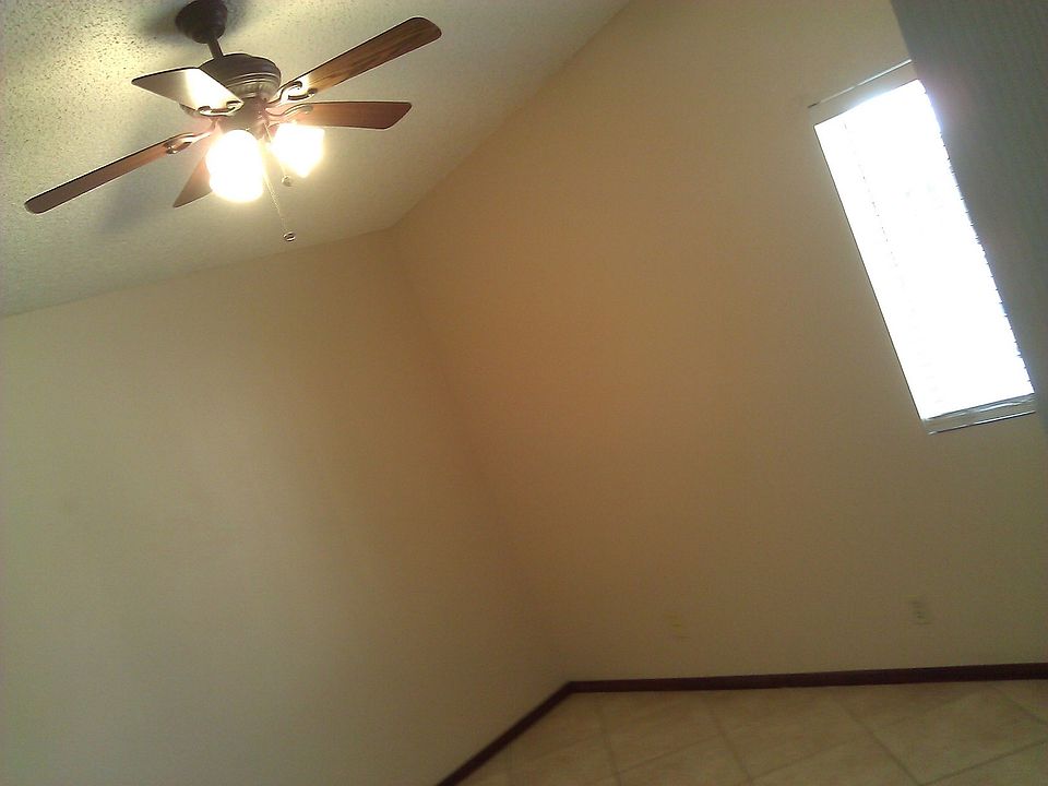 Second bedroom_2