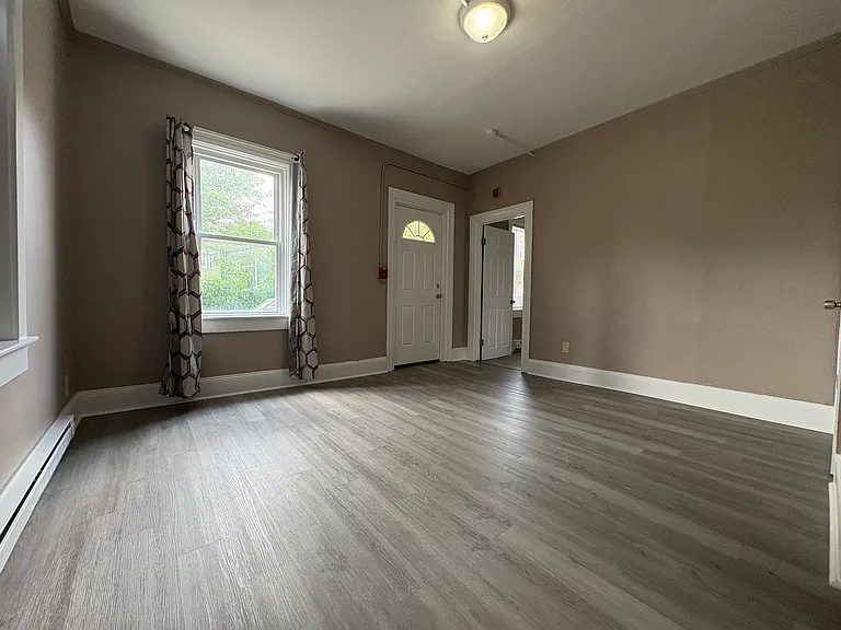 9 Putnam St #1F — Photo 1