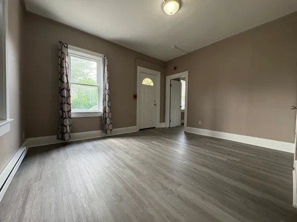 9 Putnam St APT 1F, Providence, RI 02909