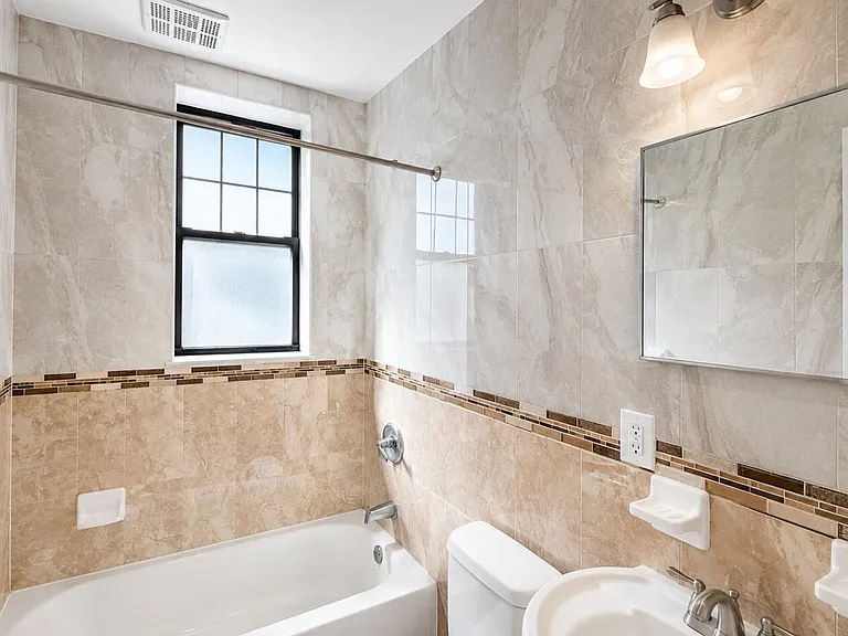 1127 Nameoke St #1A — Photo 6