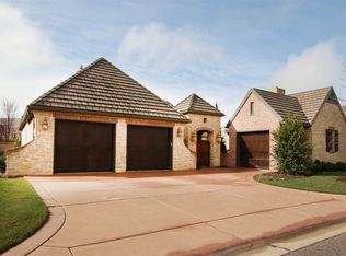 10521 E Genova St, Wichita, KS 67206