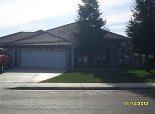 4211 Waterfall Canyon Dr, Bakersfield, CA 93313