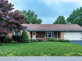 54 S 3rd St, Akron, PA 17501