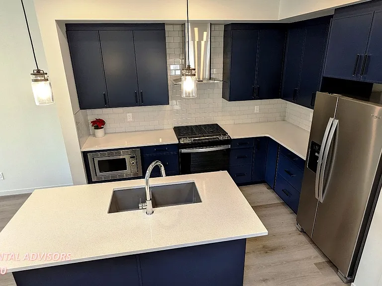 223 Magnolia Dr SE — Photo 3