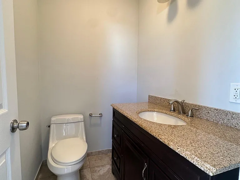 300 New Jersey Ave — Photo 10