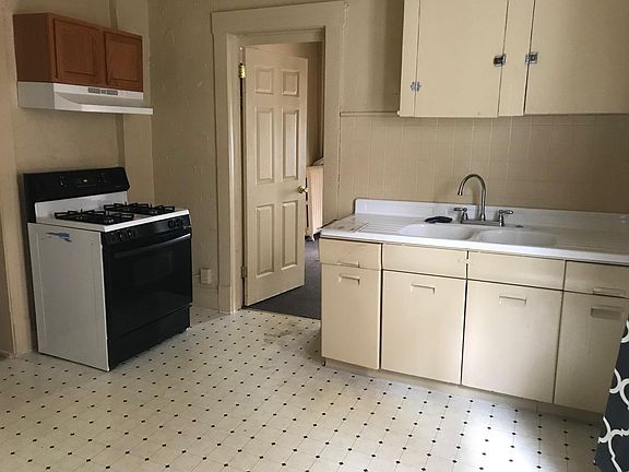2nd image of 1986 E 120th St APT 2