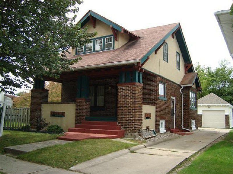 1st image of 236 N Park Ave