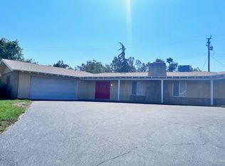 102 Hillside Way, Redlands, CA 92373