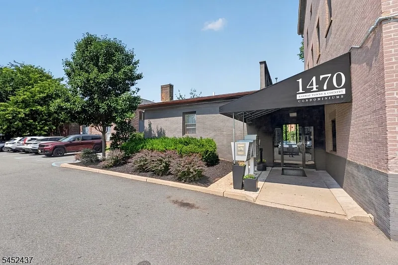 1 bed, 1.5 bath, $2,900 — Photo 1