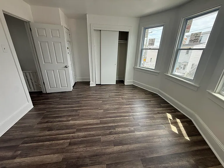 2021 Grant Ave — Photo 10