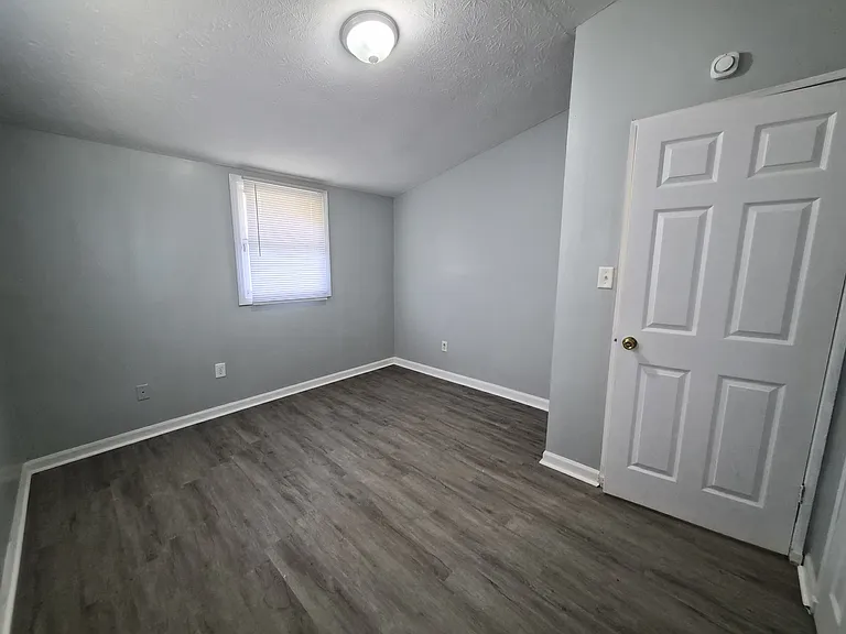 4709 Ribble Rd — Photo 6