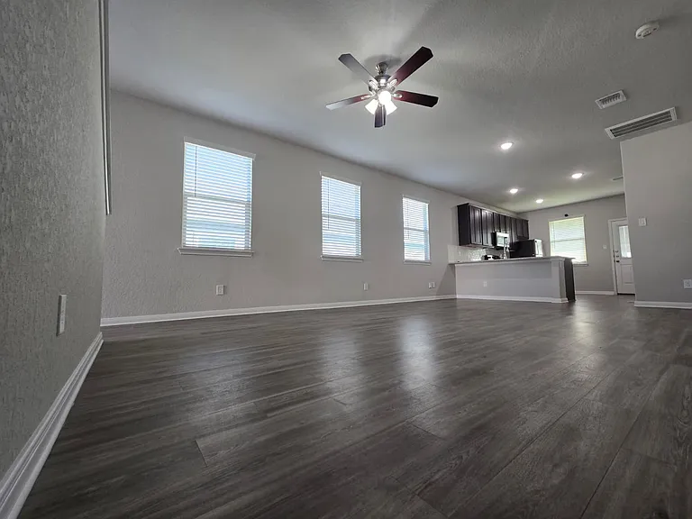 313 Caleb Ct — Photo 29