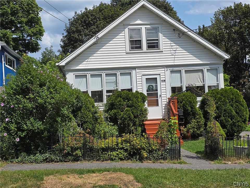 1st image of 341 Clover Ridge Dr