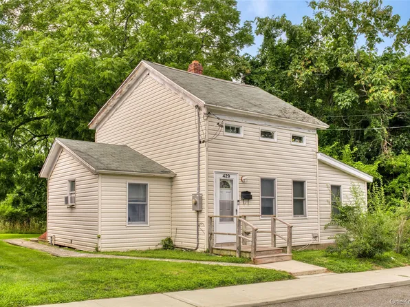429 Kaplan Avenue, Greenport, NY 11944