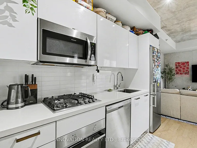 203 Catherine St #411 — Photo 7
