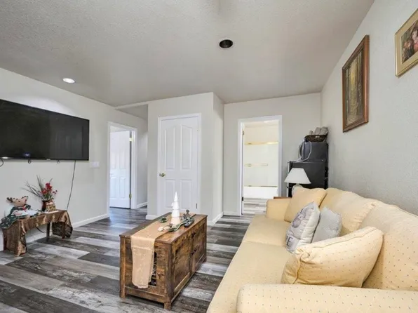 17319 Meadow View Dr #1, Hidden Valley Lake, CA 95467