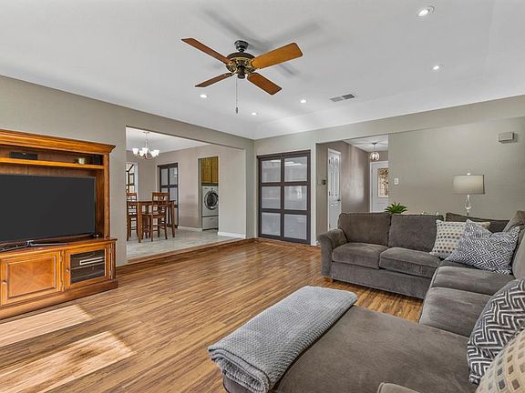 5th image of 3926 Firethorn Dr